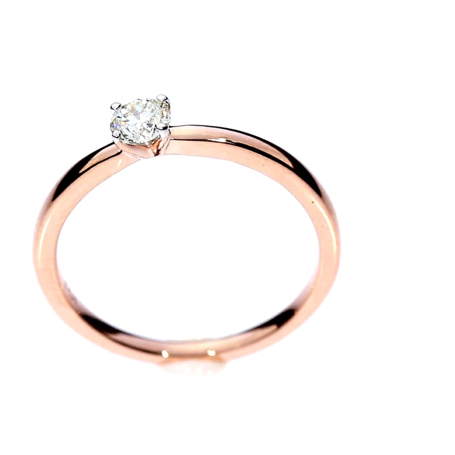 Kuldsõrmus briljandiga